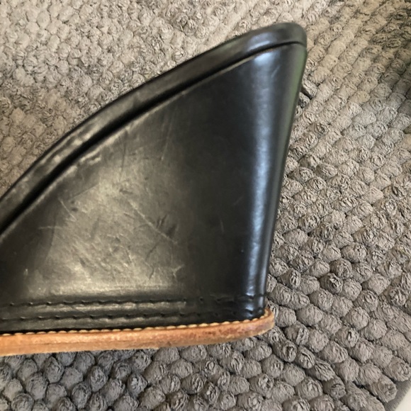 Chanel interlocking CC black leather slides - Picture 8 of 16